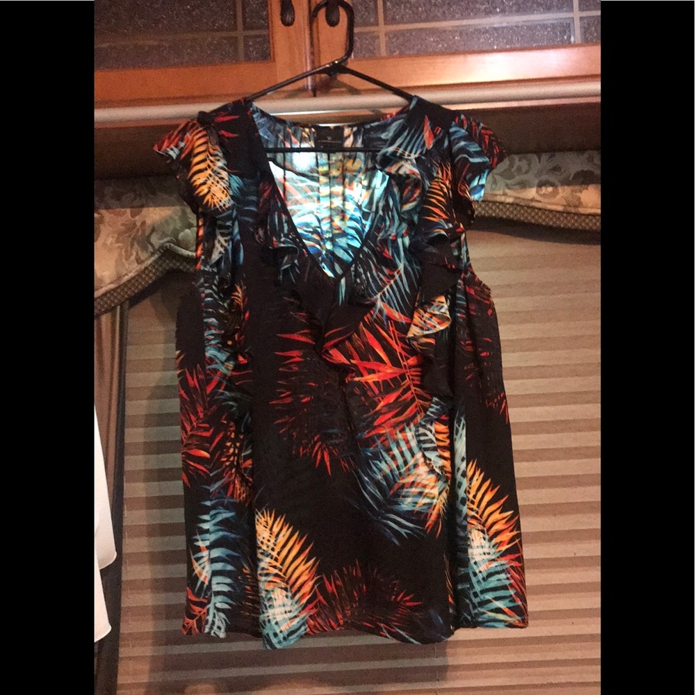 Worthington black colorful sleeveless top. large